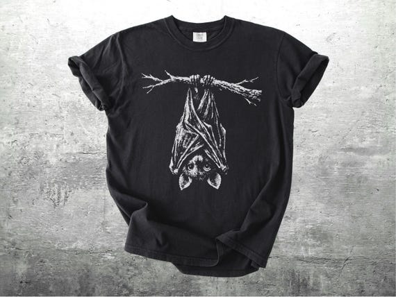 Bat Shirt For Women, Goth Aesthetic, Oversize, Unisex Comfort Colors T-shirt