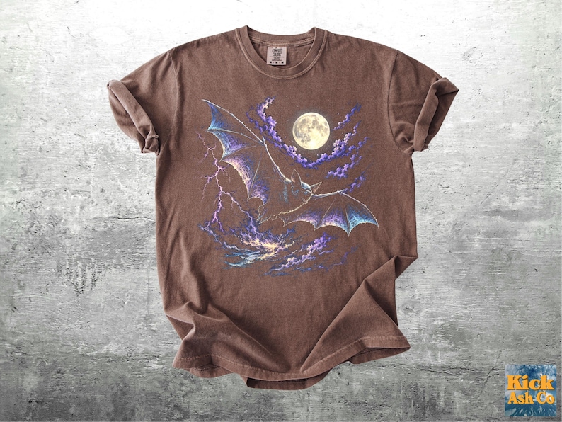 Vintage Bat Shirt For Women, Men, Spooky Season, Oversize, Unisex Comfort Colors T-shirt Espresso