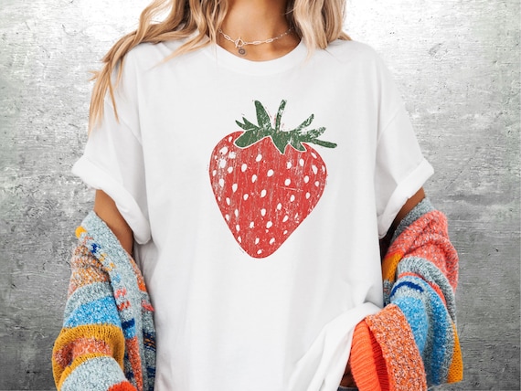 Strawberry Shirt Women, Strawberry Comfort Colors, Trendy Summer Aesthetic, Oversize, Unisex Comfort Colors T-shirt