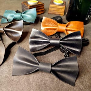 Personalized Bow Tie for men, Leather Bow Tie, Wedding Bow Tie, Colors Leather Bow Ties, Genuine Leather Bow Tie, Gift for Him, Bow Tie,