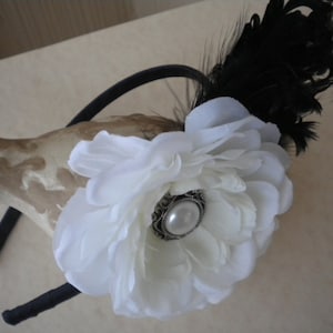 Elegant white floral headband with curly najorie feathers -black and white headband for girls and women