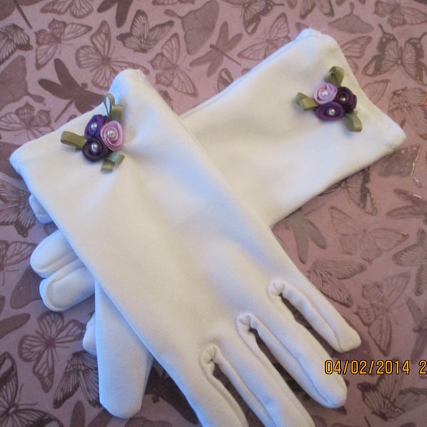 Girls Easter Gloves  - Girls White Gloves - Tea Party gloves - Girls dressy gloves- FREE SHIPPING