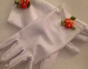 Little Girls Gloves with Orange Rosebuds - Easter Gloves - Tea gloves