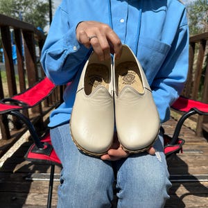 Handmade Leather Barefoot Shoes: Earthing Grounding Shoes