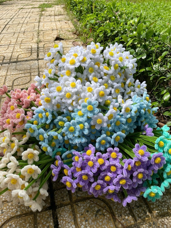 15 pieces Colorful Daisy flower | Handmade Pipe Cleaner Flower Basket | Mom Gift | Home Decor | Wedding | Gift For Her | Anniversary Gift