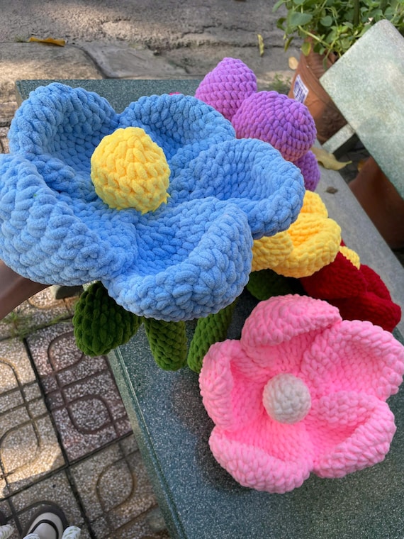 Handmade Crochet Giant Daisy, Handmade Daisy Flowers, Mother's Day, Birthday Bouquet, Gift for Girl, Gift for mom, Graduation, Anniversary
