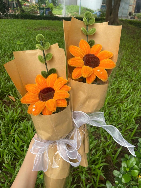 Sunflowers Bouquet | Pastel bouquet | Handmade Pipe Cleaner Flower Basket | Mom Gift, Wedding Bouquet, Gift For Her, Anniversary Gift