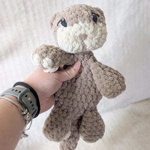 Gehaakte babyotterknuffel | Handgemaakte schattige knuffel | Zacht polyestergaren | 11 inch hoog