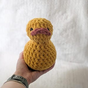 Handmade Crochet Duck Plushie – Maisy the Duck Soft Stuffy, Baby Shower Gift, Nursery Decor, Animal Lover Gift, Amigurumi Duck