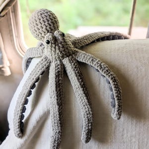 Crochet Octopus Plushie: Handmade Stuffed Sea Creature - 15 inch