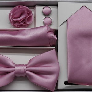 Men&#39;s Pink Formal Accessories Gift Box: Necktie, Bow Tie, Cufflinks