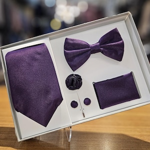 Men&#39;s Plum Formal Accessories Gift Box: Necktie, Bow Tie, Cufflinks