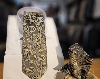 ペイズリー柄ネクタイセット：テクスチャード加工のタン＆ブラウンの