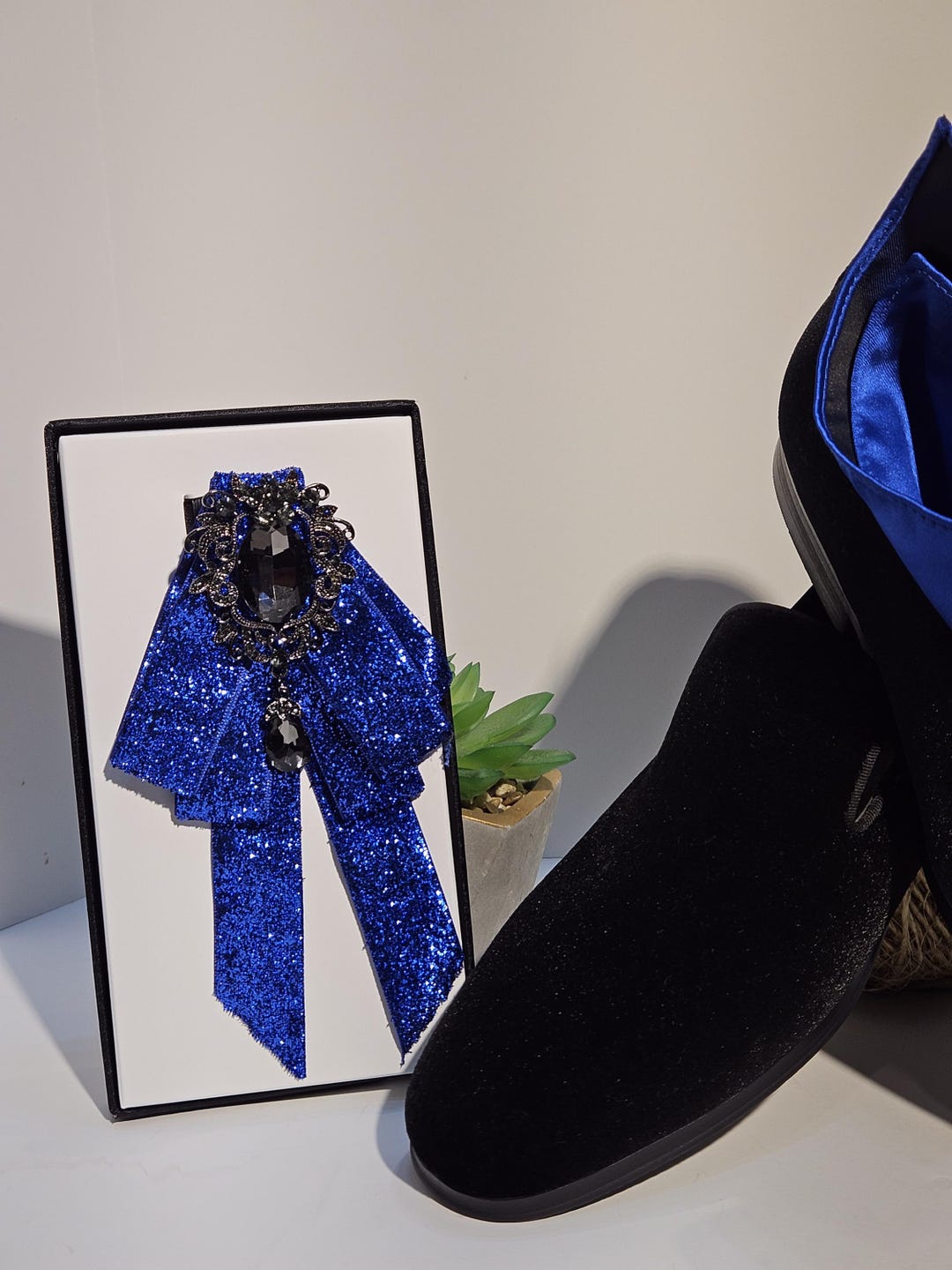 Glitter Royal Blue Bow Tie Brooch: Men display picture 1