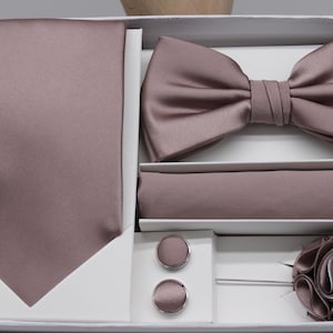 Men&#39;s Mauve Formal Accessories Gift Box: Necktie, Bow Tie, Cufflinks
