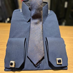 Navy Laydown Collar Dress Shirt: Men&#39;s Formal Wear