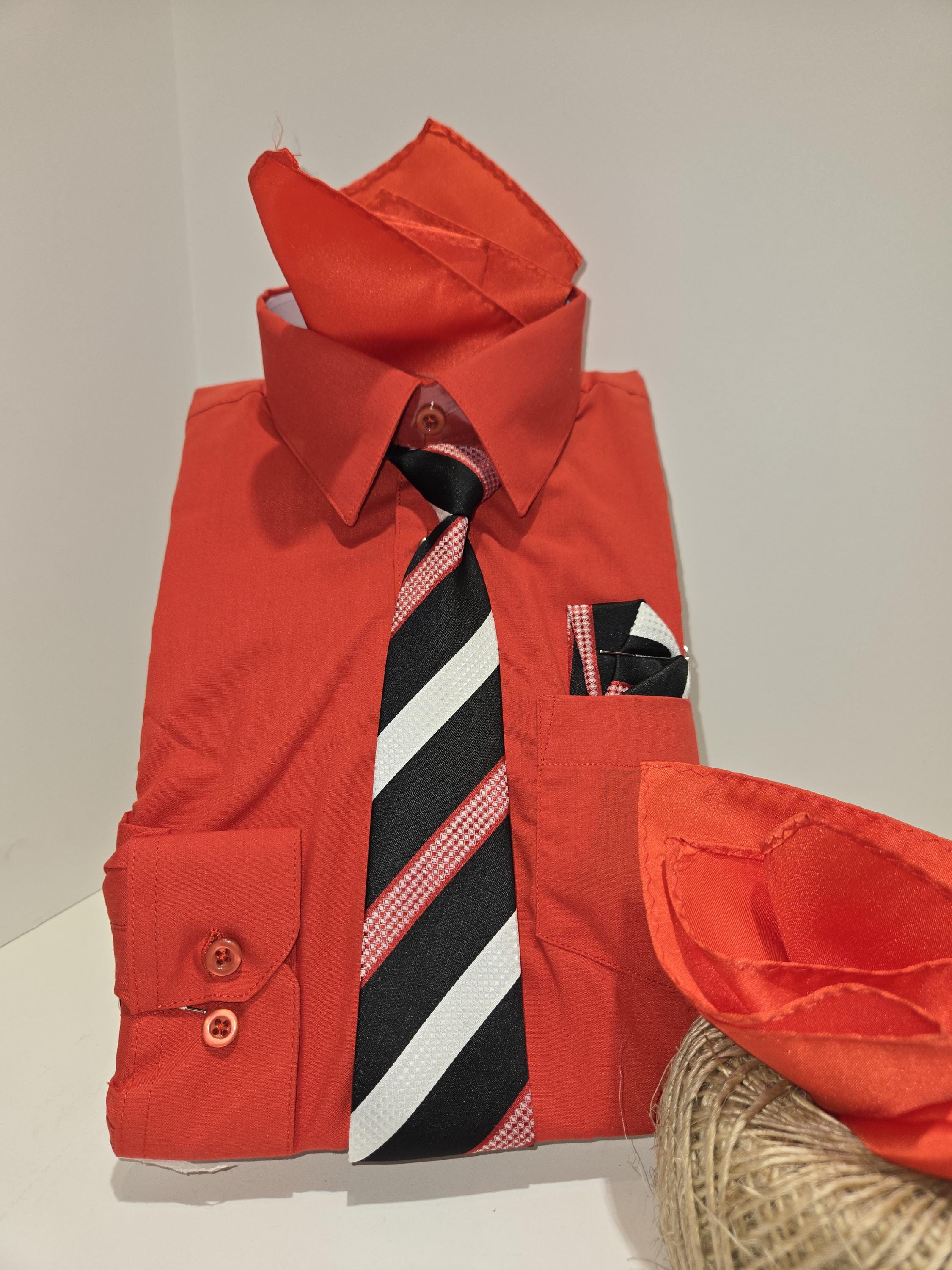 Qué Hemsworth lleva el look denim con más estilo? | GQ España, image size:2250x3000