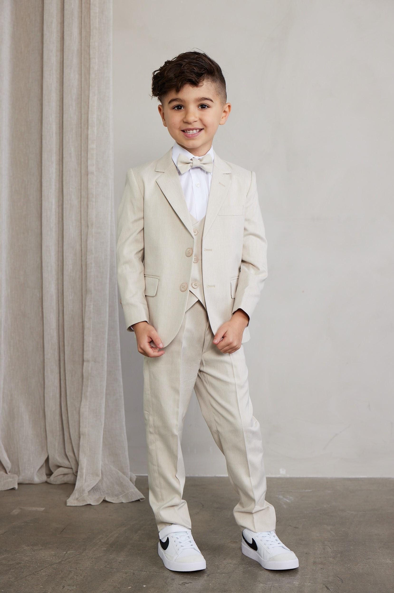 Jungen Beige Anzüge Set: 5-teiliges Leinen Style Hochzeits Outfit