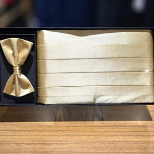Men&#39;s novelty  Cummerbund Set in champagne color
