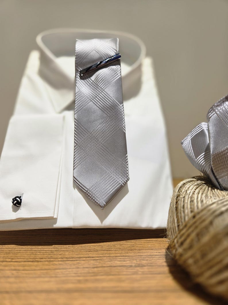 Subtle Pattern Tie Necktie Set Texture (silver ) for Weddings, Proms, Formal Dates ...