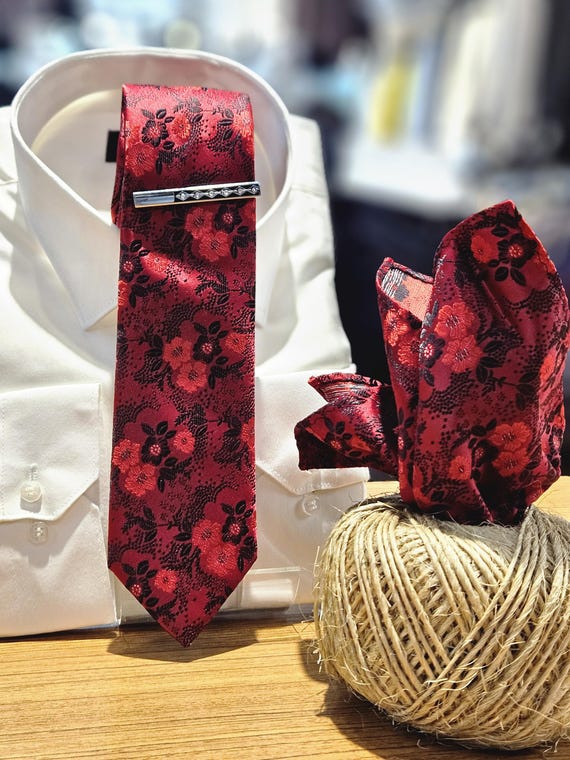 花柄ネクタイセット：赤と黒のネクタイとポケットチーフ - Etsy 日本