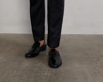 Men's Black Patent Leather Loafers: Slip-On Dress Shoes