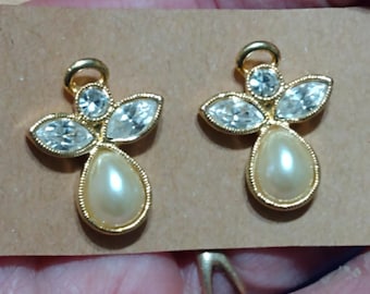 Avon Gold Angel with clear crystal and pearl earrings