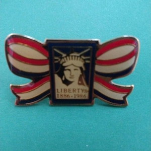 Vintage Statue of Liberty Pin: 1886-1986 Commemorative Lapel Pin