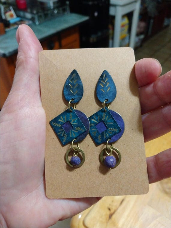 Layered etched brass post dangle earrings - image 1