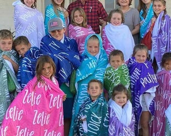 Niestandardowy haftowany koc polarowy, spersonalizowane imię, przytulne życie, luksus