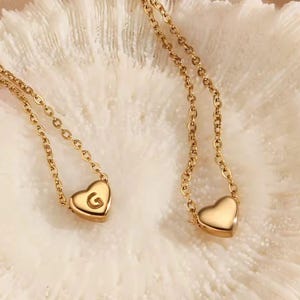 Collar de corazón, collar con letras, collar con inicial personalizado, colgante de corazón personalizado de oro, regalo personalizado para ella, regalo de San Valentín