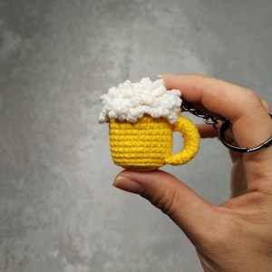 Mini Beer Mug Amigurumi Keychain Crochet Pattern – Cute Mug PDF Tutorial – Instant Download – Beginner-Friendly