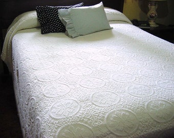 vintage matelasse twin full bedspread ivory off white single double bed fringed spread floral circles coverlet bedding 83 x 105 - Vintage Bedding vintage matelasse twin full bedspread ivory off white single double bed fringed spread floral circles coverlet bedding 83 x 105 - Vintage Bedding