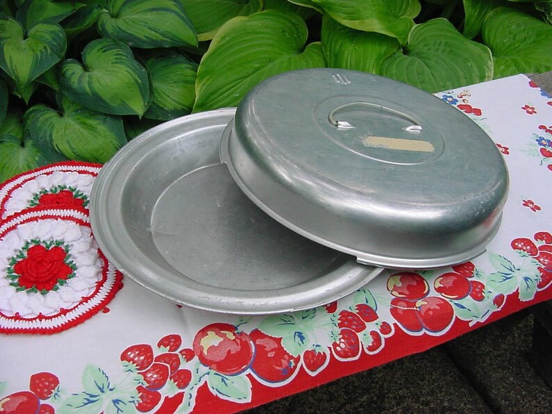 Vintage 50s Aluminum Pie Carrier with Lid Cover & Handle Etsy