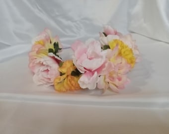 Flerfärgad handgjord blomsterkrona