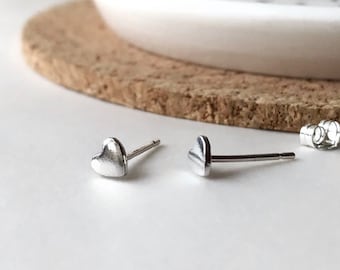 Tiny silver heart studs - Teeny tiny sterling silver heart studs earrings - second hole piercing - minimalist jewelry - silver heart studs