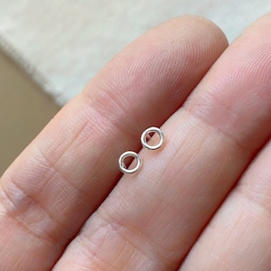 Tiny silver circle studs, second hole piercing, helix, tiny sterling silver studs earrings, minimalist silver dots dainty studs