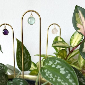 Brass plant stake with faceted gemstone, brass stick, amethyst, chalcedony, rose quartz minimalist planter accessory, treillis support