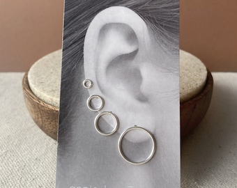 Silver circle earring studs, sterling silver round studs, empty circles, hollow circle earrings, round studs, silver ring, small hoop