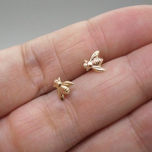 Bee earrings, delicate gold bee stud earrings, gold filled studs, tiny bumble bee stud earrings, insect jewelry , tiny queen bee studs Raw brass