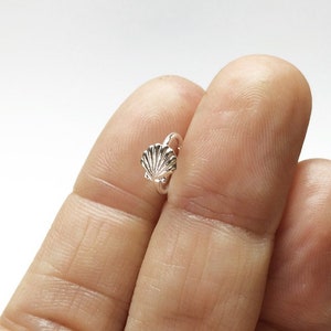 Perçage coquillage - anneau en argent sterling avec coquillage - 0.8mm, 1mm ou 1.2mm épaisseur - perçage helix - tragus - boucle cartilage