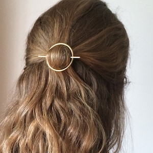 Minimalist gold hair accessories, brass hair clip, round barrette, hair pin, gold hair slide, geometric hair clip