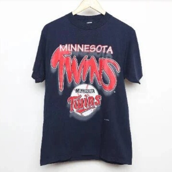 vintage MINNESOTA TWINS 1990s vintage baseball t-shirt mlb BASEBALL blue & red vintage 90s t-shirt -- size medium