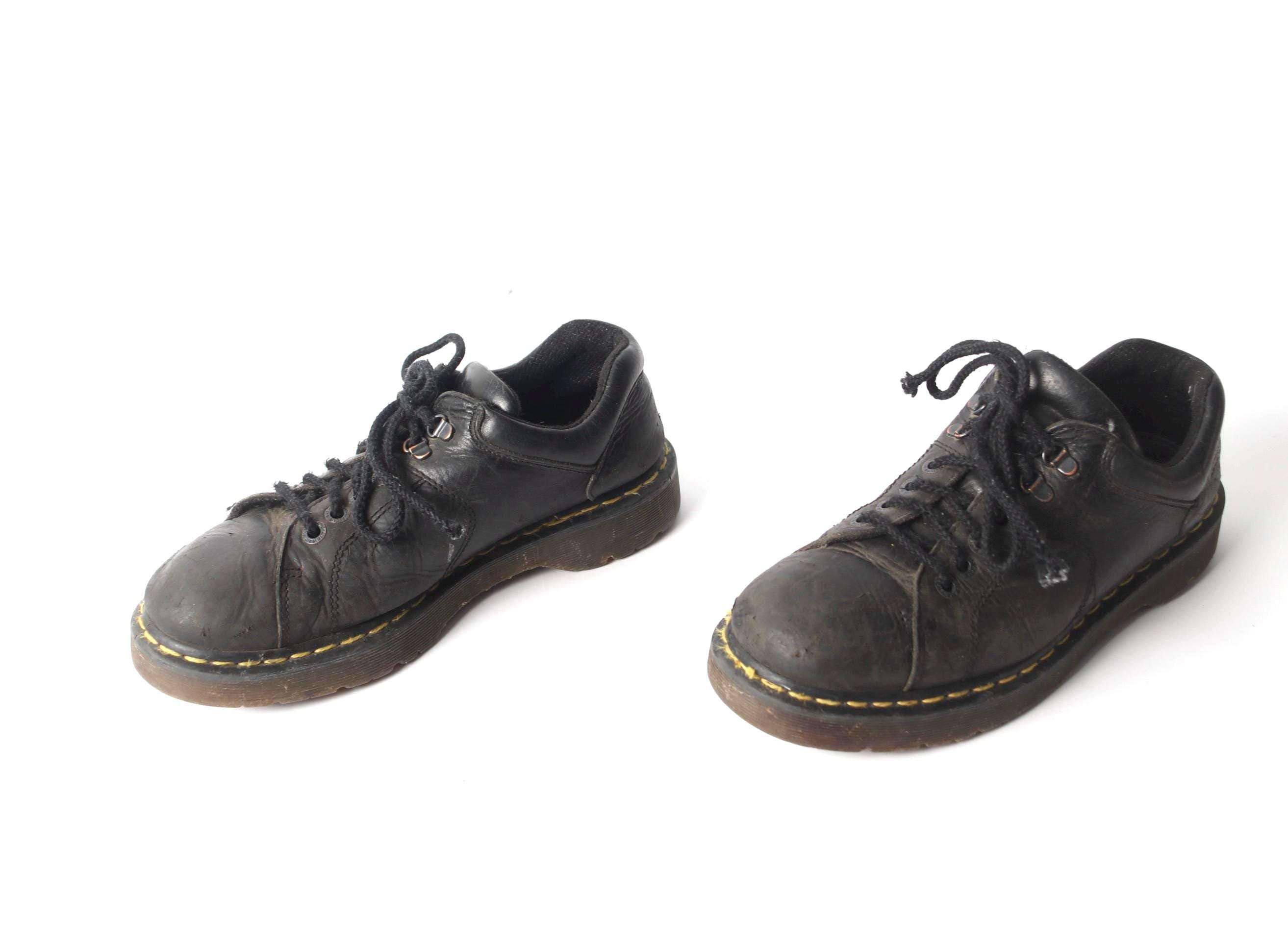 Vintage Dr. Martens 90s Grunge Men display picture 1