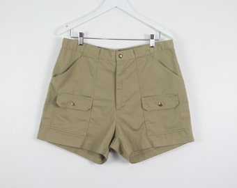 vintage 1960s CAMP pocket HIKING men's vintage shorts men's cargo shorts -- men's size 34 waist -- WOOLRICH brand