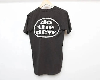 vintage MOUNTAIN DEW "do the dew" black short sleeve vintage 1990s t-shirt --size medium