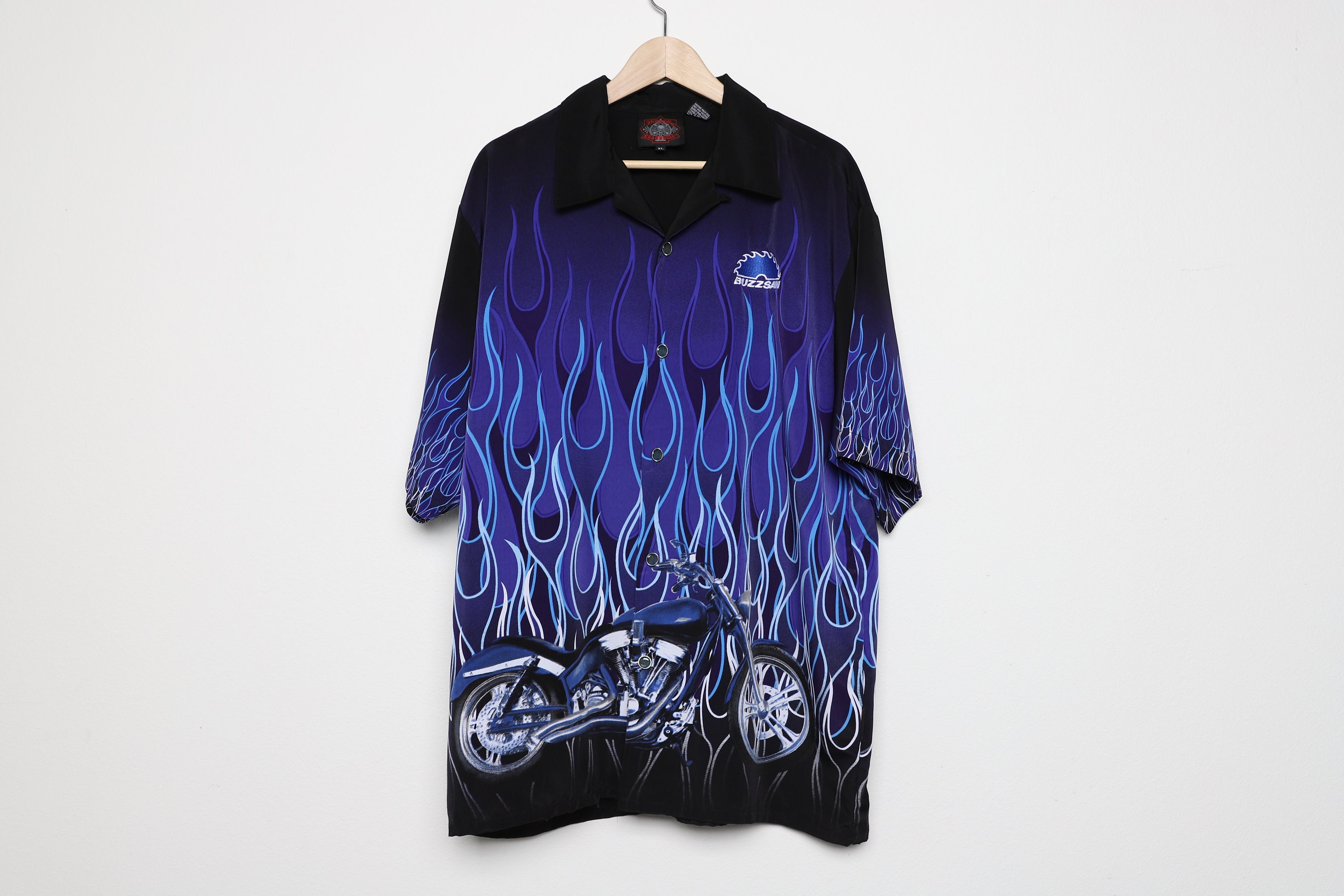Vintage Y2k BUZZSAW and FLAMES Oversize Men's Extra LARGE Skater Club Kid Vintage T-shirt Black Button Down - Size X-large - Etsy Vintage Y2k BUZZSAW and FLAMES Oversize Men's Extra LARGE Skater Club Kid Vintage T-shirt Black Button Down - Size X-large - Etsy