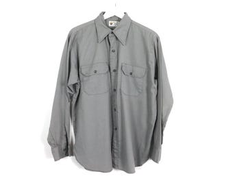 Vintage militärskjorta från 1960-talet och 70-talet, blekta arbetskläder, knappar i Dickies-stil, vintage herrskjorta -- Storlek Large - FRI frakt