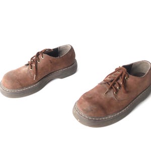 vintage mens size 9 SKECHERS doc dr. marten style GRUNGE grunge brown leather lace up rustic black boots - FREE shipping in the U.S.A image 1