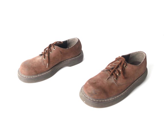 vintage mens size 9 SKECHERS doc dr. marten style GRUNGE grunge brown leather lace up rustic black boots - FREE shipping in the U.S.A